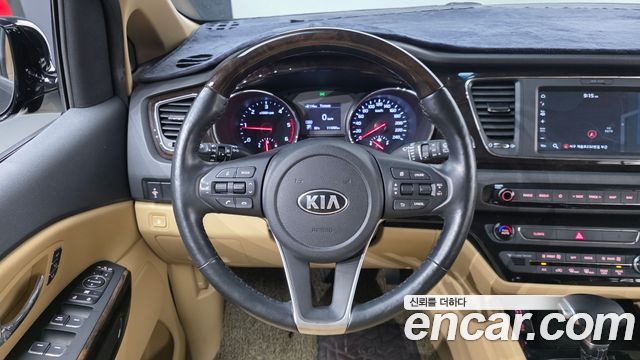 Kia Canival 2020 — photo 13