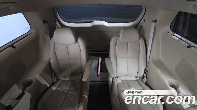 Kia Canival 2020 — photo 19
