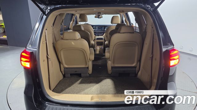 Kia Canival 2020 — photo 20