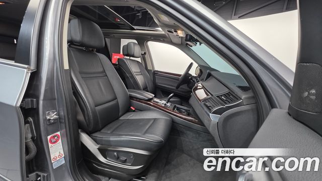BMW X5 2011 — photo 10