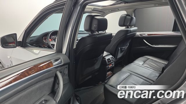 BMW X5 2011 — photo 17