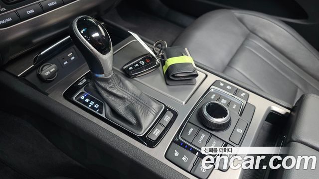 Hyundai Genesis 2016 — photo 12