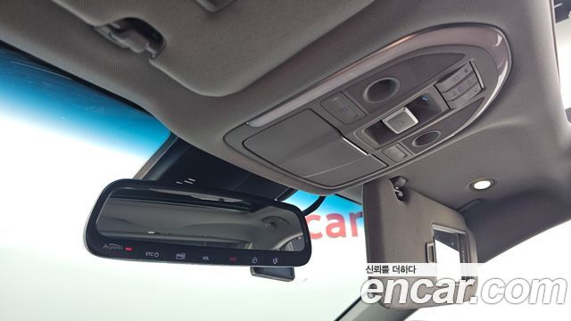 Hyundai Genesis 2016 — photo 26