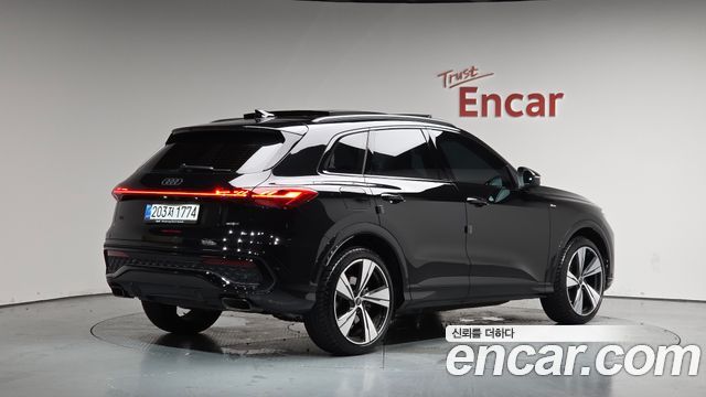 Audi Q5 2025 — photo 2
