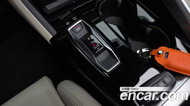 Audi Q5 2025 — photo 12