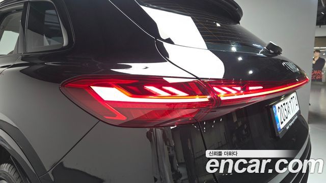 Audi Q5 2025 — photo 9