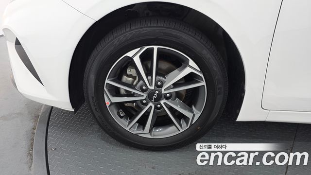 Kia K3 2023 — photo 5