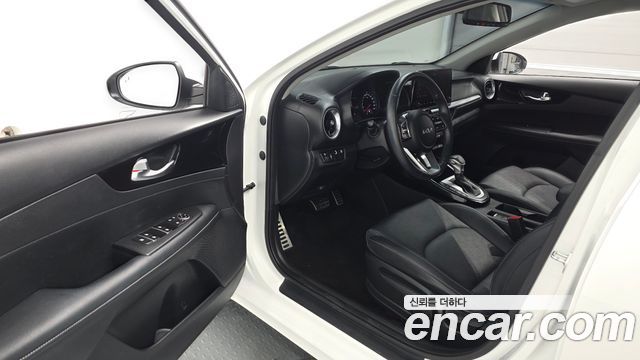 Kia K3 2023 — photo 10