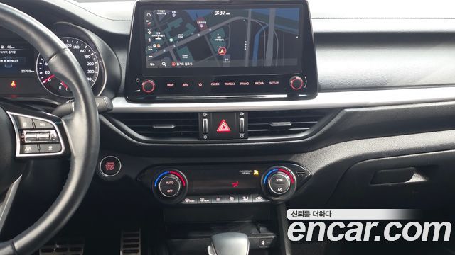 Kia K3 2023 — photo 13