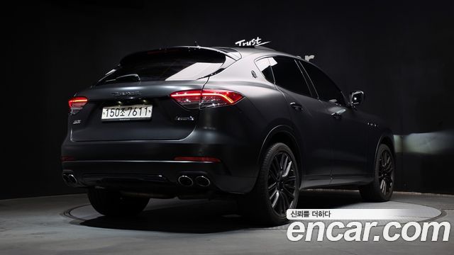 Maserati Levante 2017 — photo 2