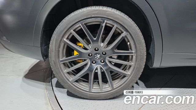 Maserati Levante 2017 — photo 5