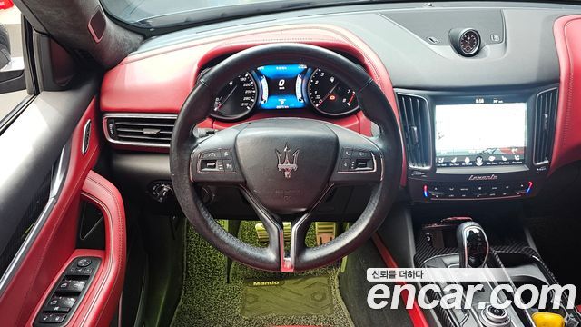 Maserati Levante 2017 — photo 19