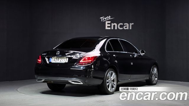 Mercedes-Benz C-Class 2020 — photo 2