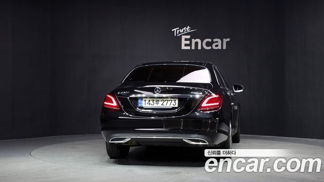 Mercedes-Benz C-Class 2020 — photo 4