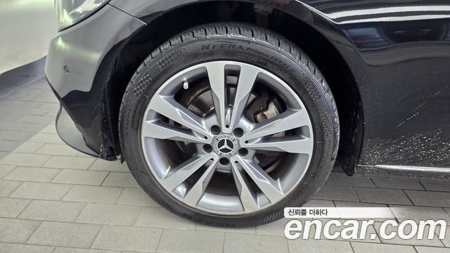 Mercedes-Benz C-Class 2020 — photo 5
