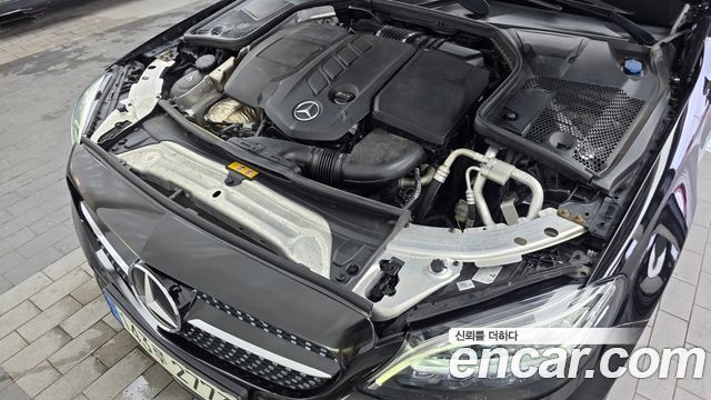Mercedes-Benz C-Class 2020 — photo 6