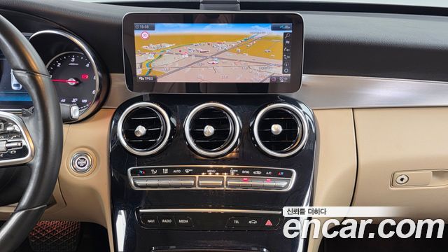 Mercedes-Benz C-Class 2020 — photo 20