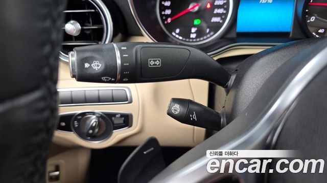 Mercedes-Benz C-Class 2020 — photo 28