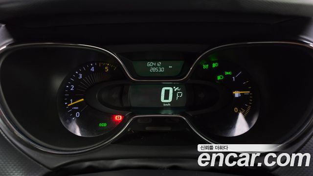 Renault Korea QM3 2015 — photo 11
