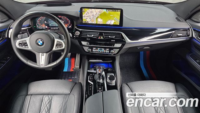 BMW Gran Turismo 2023 — photo 10
