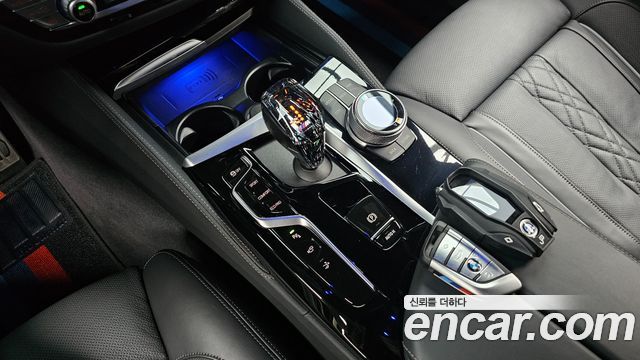BMW Gran Turismo 2023 — photo 12
