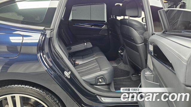 BMW Gran Turismo 2023 — photo 17