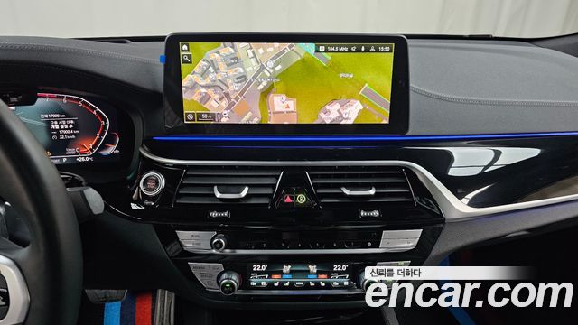 BMW Gran Turismo 2023 — photo 18