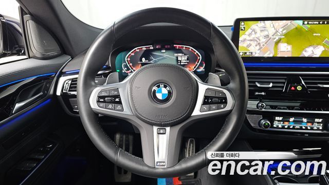BMW Gran Turismo 2023 — photo 19