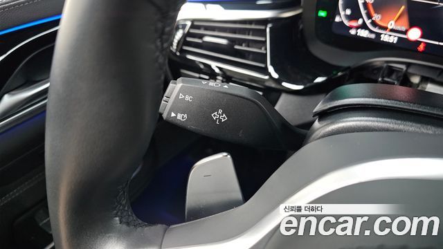 BMW Gran Turismo 2023 — photo 27