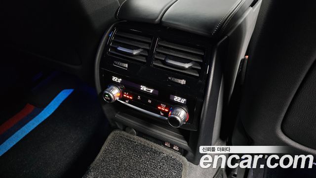BMW Gran Turismo 2023 — photo 31