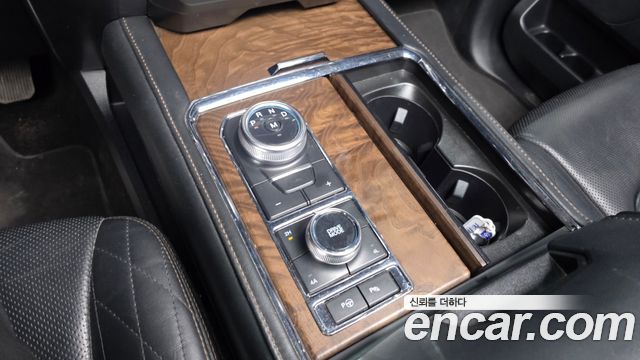 Ford Expedition 2021 — photo 9