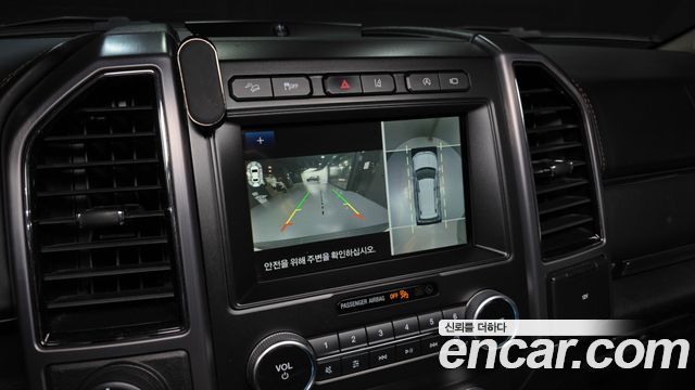 Ford Expedition 2021 — photo 15