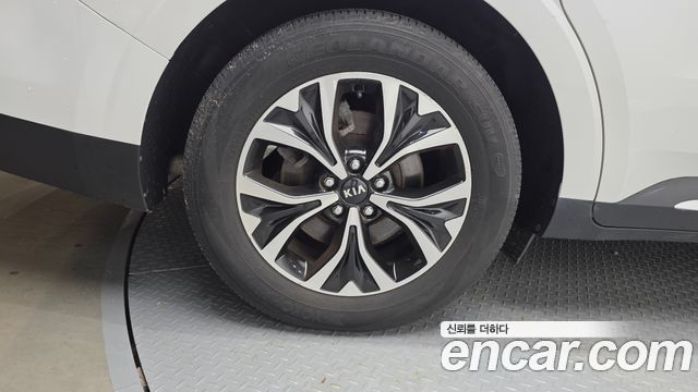 Kia Canival 2021 — photo 5