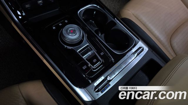 Kia Canival 2021 — photo 12