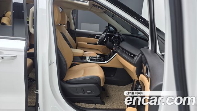 Kia Canival 2021 — photo 17