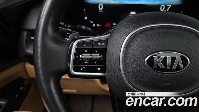 Kia Canival 2021 — photo 27