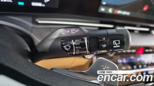Kia Canival 2021 — photo 39