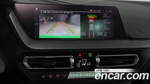 BMW 1-Series 2022 — photo 21
