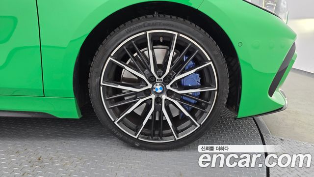 BMW 1-Series 2022 — photo 7