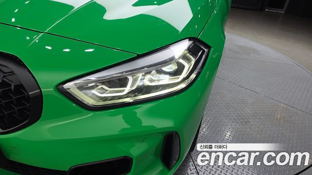 BMW 1-Series 2022 — photo 8