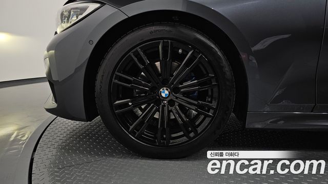 BMW 3-Series 2021 — photo 5