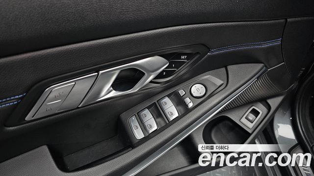 BMW 3-Series 2021 — photo 13