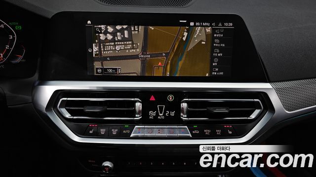 BMW 3-Series 2021 — photo 16
