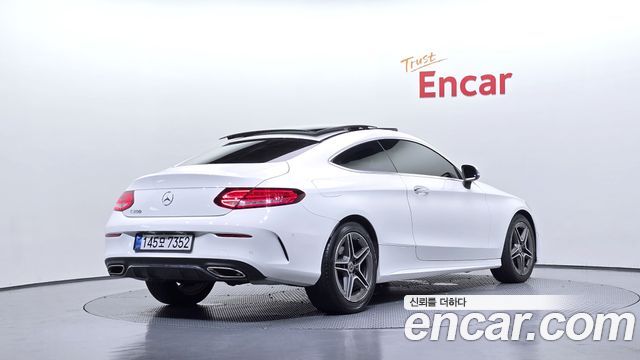 Mercedes-Benz C-Class 2021 — photo 2