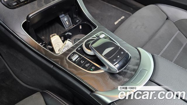 Mercedes-Benz C-Class 2021 — photo 23