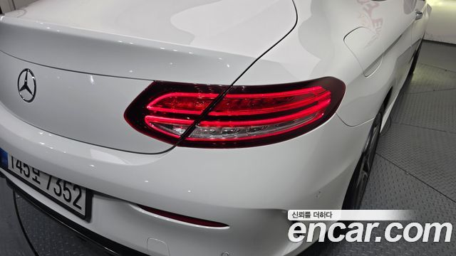 Mercedes-Benz C-Class 2021 — photo 9
