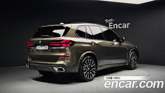BMW X5 2025 — photo 2