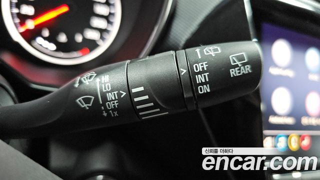 Chevrolet Korea Trailblazer 2022 — photo 28