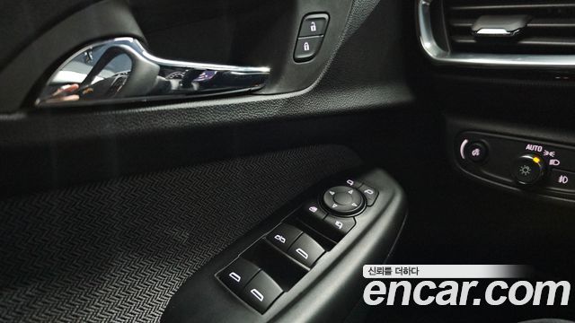 Chevrolet Korea Trailblazer 2022 — photo 31
