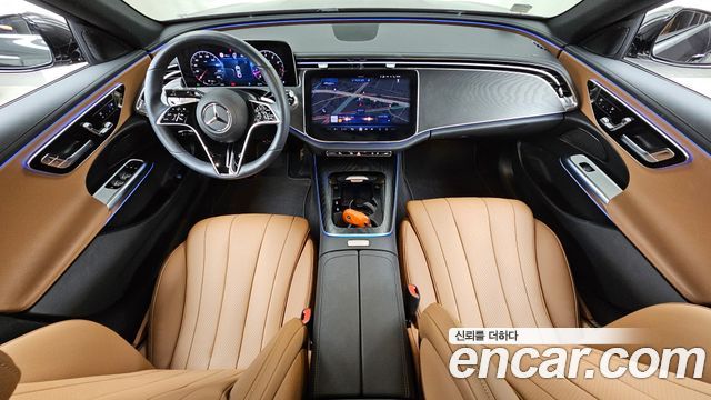 Mercedes-Benz E-Class 2025 — photo 10